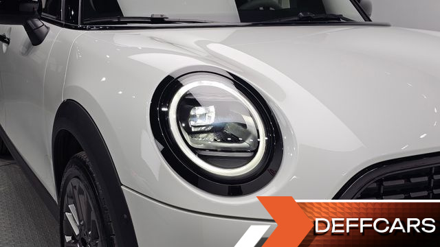 Mini COOPER 5 Door Essentials купить на сайте DeffCars