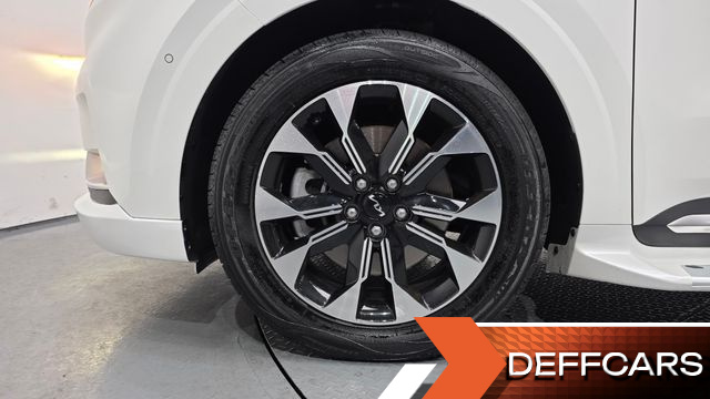 Kia CARNIVAL Gasoline 7-Seater Hi-Limousine Signature купить на сайте DeffCars