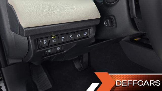 Toyota CAMRY 2.5 XLE Premium Hybrid купить на сайте DeffCars