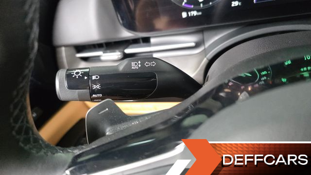Kia CARNIVAL Gasoline 7-Seater Signature купить на сайте DeffCars