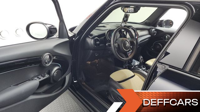 Mini COOPER 5Door Resolute Edition 3rd Gen купить на сайте DeffCars