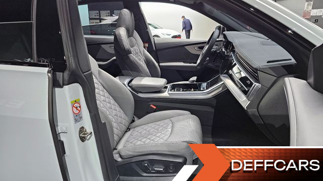 Audi Q8 55 TFSI Quattro Premium купить на сайте DeffCars