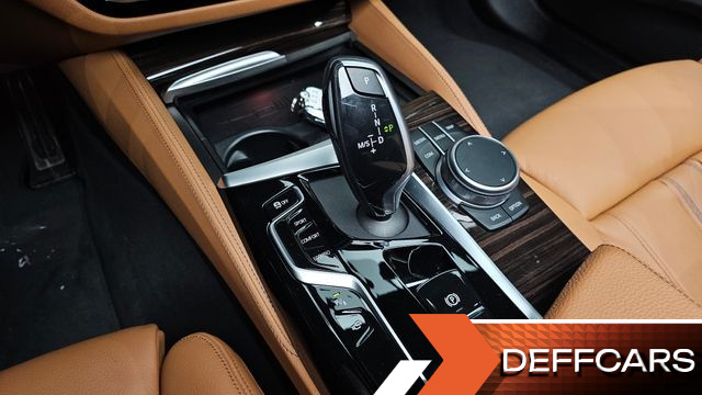 BMW 5-SERIES 520i M Sport купить на сайте DeffCars