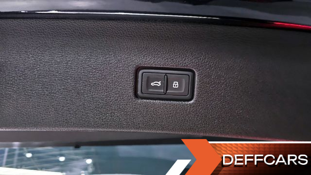 Audi Q8 55 TFSI Quattro Premium купить на сайте DeffCars