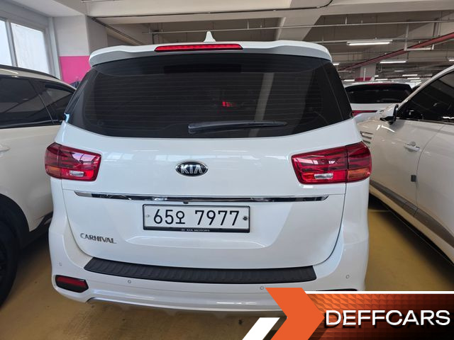 Kia CARNIVAL 9-Seater Noblesse Special купить на сайте DeffCars