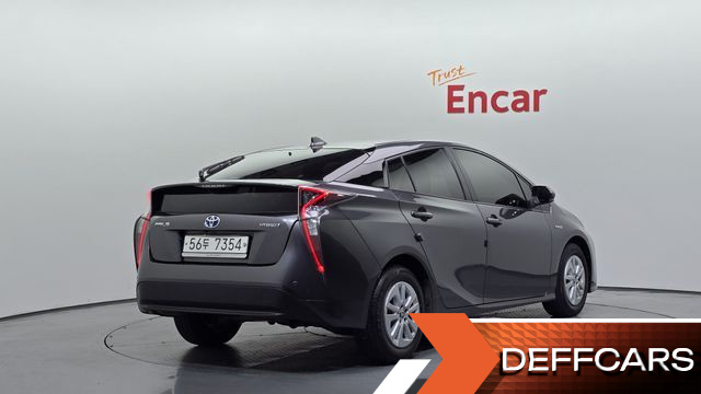 Toyota PRIUS 1.8 E купить на сайте DeffCars