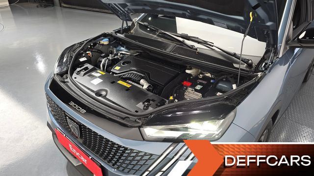 Peugeot 3008 1.2 HYbrid Allure купить на сайте DeffCars