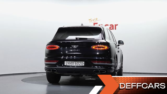 Bentley BENTAYGA 4.0 V8 Azure купить на сайте DeffCars