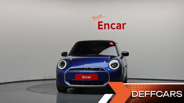 Mini COOPER SE Favoured купить на сайте DeffCars