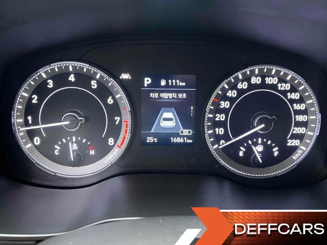 Hyundai VENUE 1.6 Flux купить на сайте DeffCars