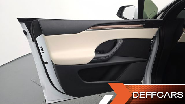 Tesla MODEL X AWD купить на сайте DeffCars