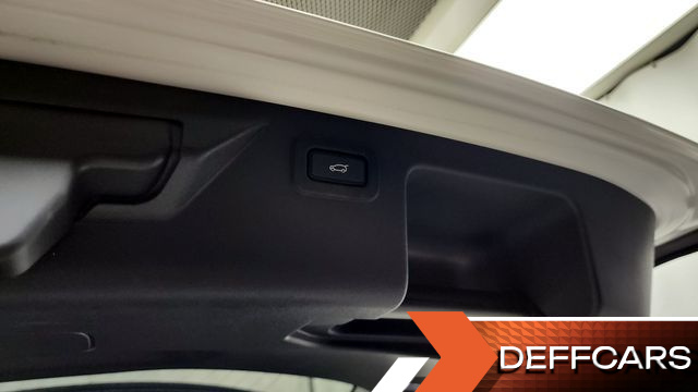 Land Rover DISCOVERY SPORT P250 SE купить на сайте DeffCars