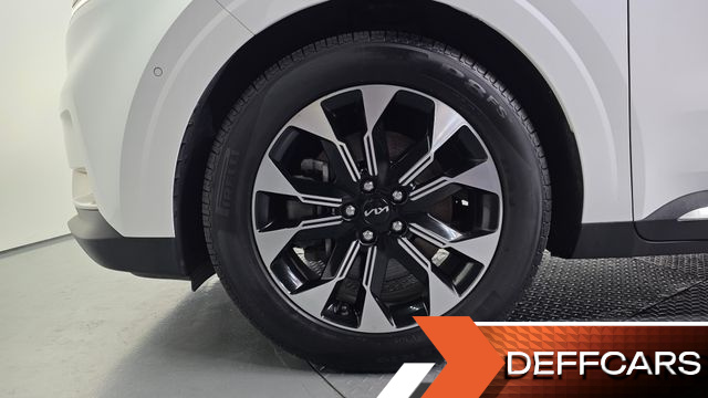 Kia CARNIVAL 9-Seater Signature купить на сайте DeffCars