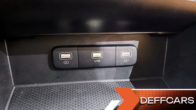 Kia CARNIVAL 9-Seater Noblesse купить на сайте DeffCars