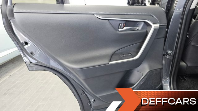 Toyota RAV4 2,5 4WD Hybrid LTD купить на сайте DeffCars