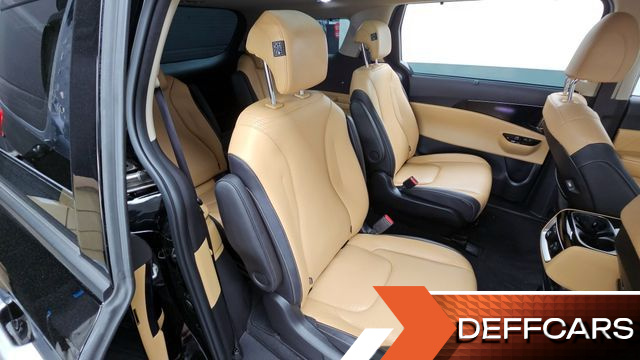 Kia CARNIVAL Gasoline 9-Seater Signature купить на сайте DeffCars