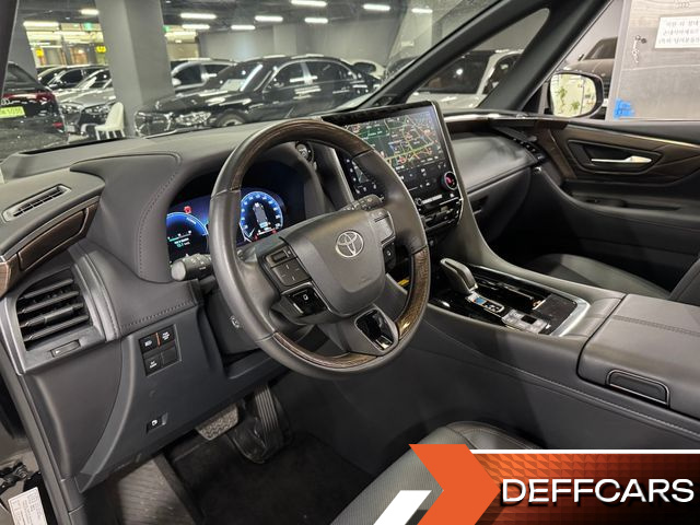 Toyota ALPHARD 2.5 HEV Executive AWD купить на сайте DeffCars