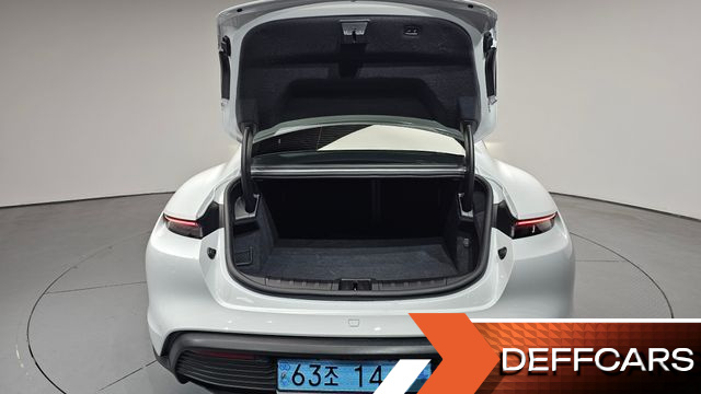Porsche TAYCAN Base купить на сайте DeffCars