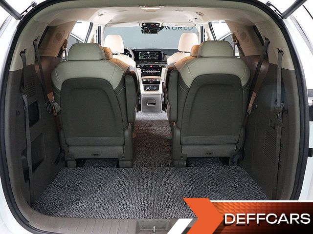 Kia CARNIVAL Gasoline 9-Seater Signature купить на сайте DeffCars