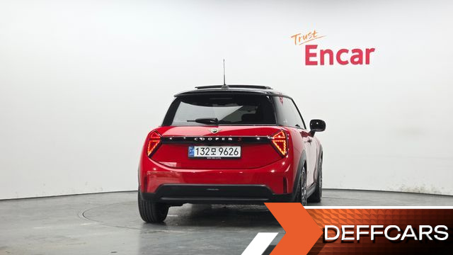 Mini COOPER Favoured купить на сайте DeffCars