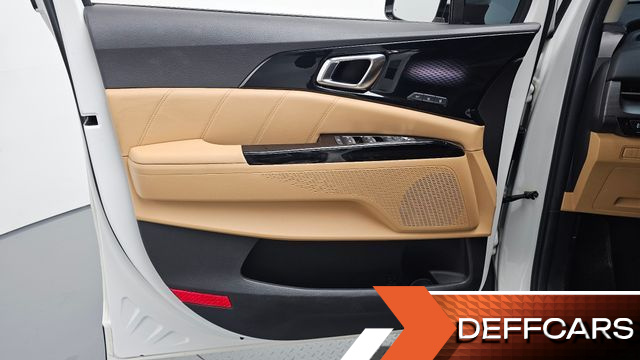 Kia CARNIVAL Diesel 9-Seater Signature купить на сайте DeffCars