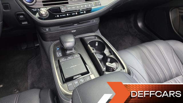 Lexus LS 3.5 Platinum AWD купить на сайте DeffCars