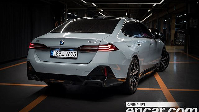BMW 5-SERIES 530i xDrive M Sport купить на сайте DeffCars