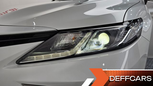 Toyota CAMRY 2.5 LE Hybrid купить на сайте DeffCars