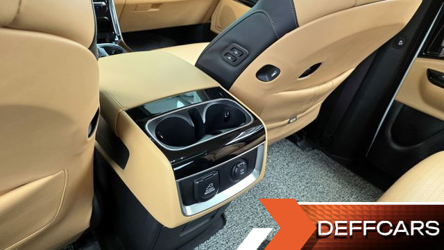Kia CARNIVAL Gasoline 9-Seater Signature купить на сайте DeffCars