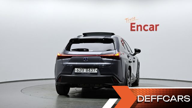 Lexus UX 2.0 AWD купить на сайте DeffCars