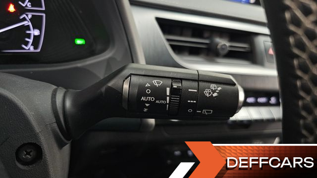 Lexus UX 2.0 AWD купить на сайте DeffCars