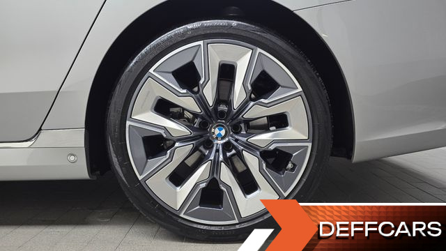 BMW 7-SERIES 740i xDrive Classic Silver Edition купить на сайте DeffCars