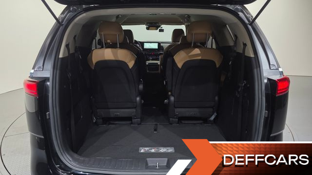 Kia CARNIVAL 9-Seater Prestige купить на сайте DeffCars