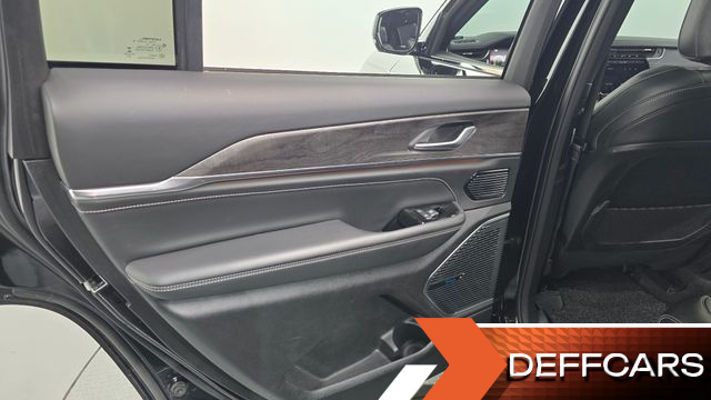 Jeep CHEROKEE L 3.6 Overland купить на сайте DeffCars