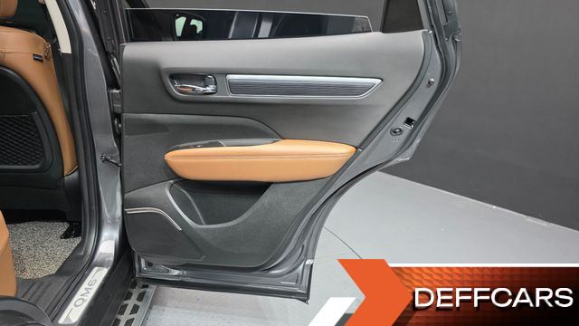 Renault-KoreaSamsung QM6 2.0 GDe RE Signature 2WD купить на сайте DeffCars