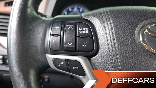 Toyota SIENNA 3.5 AWD купить на сайте DeffCars