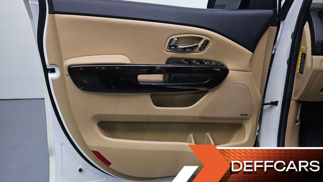 Kia CARNIVAL Gasoline 7-Seater Limousine President купить на сайте DeffCars