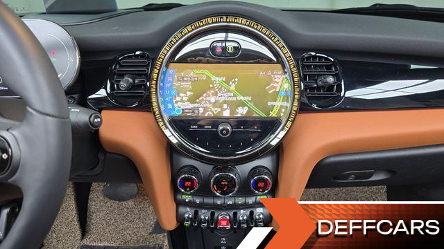 Mini COOPER CONVERTIBLE Classic Third Generation купить на сайте DeffCars