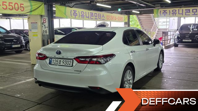 Toyota CAMRY 2.5 LE Hybrid купить на сайте DeffCars