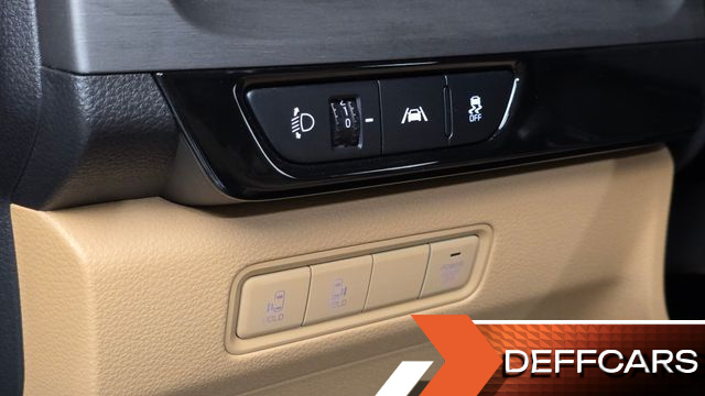 Kia CARNIVAL Gasoline 9-Seater Prestige купить на сайте DeffCars