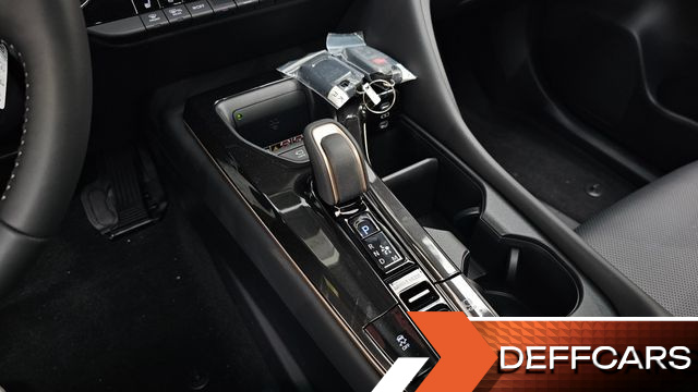 Toyota CROWN 2.4 4WD Dual Boost HYbrid купить на сайте DeffCars