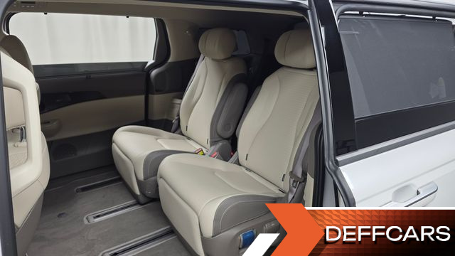 Kia CARNIVAL 7-Seater Signature купить на сайте DeffCars