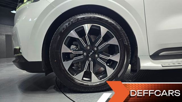 Kia CARNIVAL Gasoline 9-Seater Signature купить на сайте DeffCars
