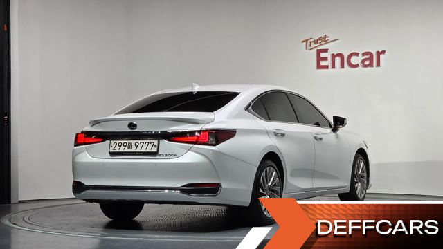 Lexus ES Luxury Plus купить на сайте DeffCars