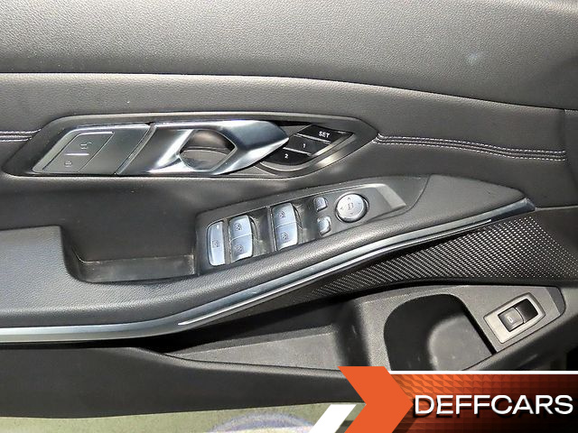 BMW 3-SERIES 320i Luxury купить на сайте DeffCars