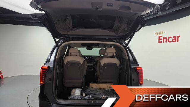 Kia CARNIVAL HEV 9-Seater Hi-Limousine Signature купить на сайте DeffCars