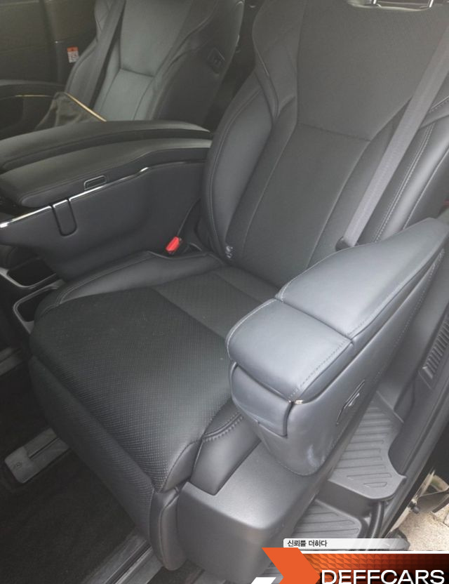 Toyota ALPHARD 2.5 HEV Executive AWD купить на сайте DeffCars