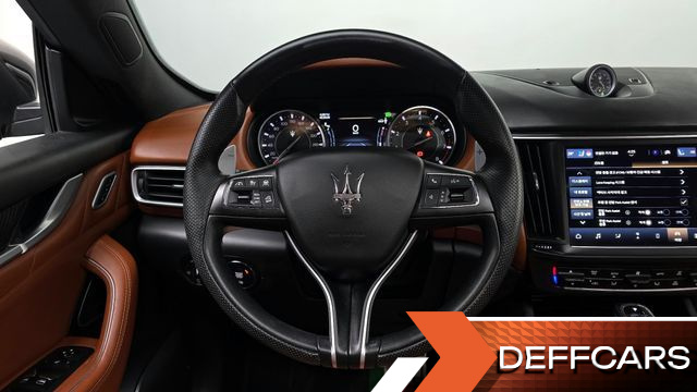 Maserati LEVANTE 3.0 AWD Modena купить на сайте DeffCars