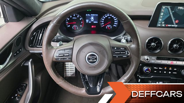 Kia STINGER 2.0 Turbo AWD Platinum купить на сайте DeffCars