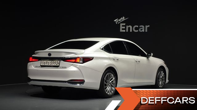 Lexus ES Luxury Plus купить на сайте DeffCars